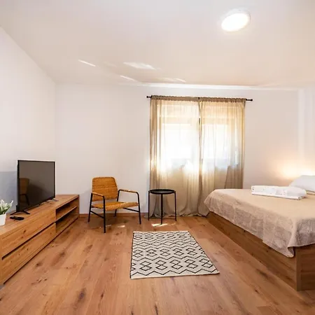 Marta * マンドレ